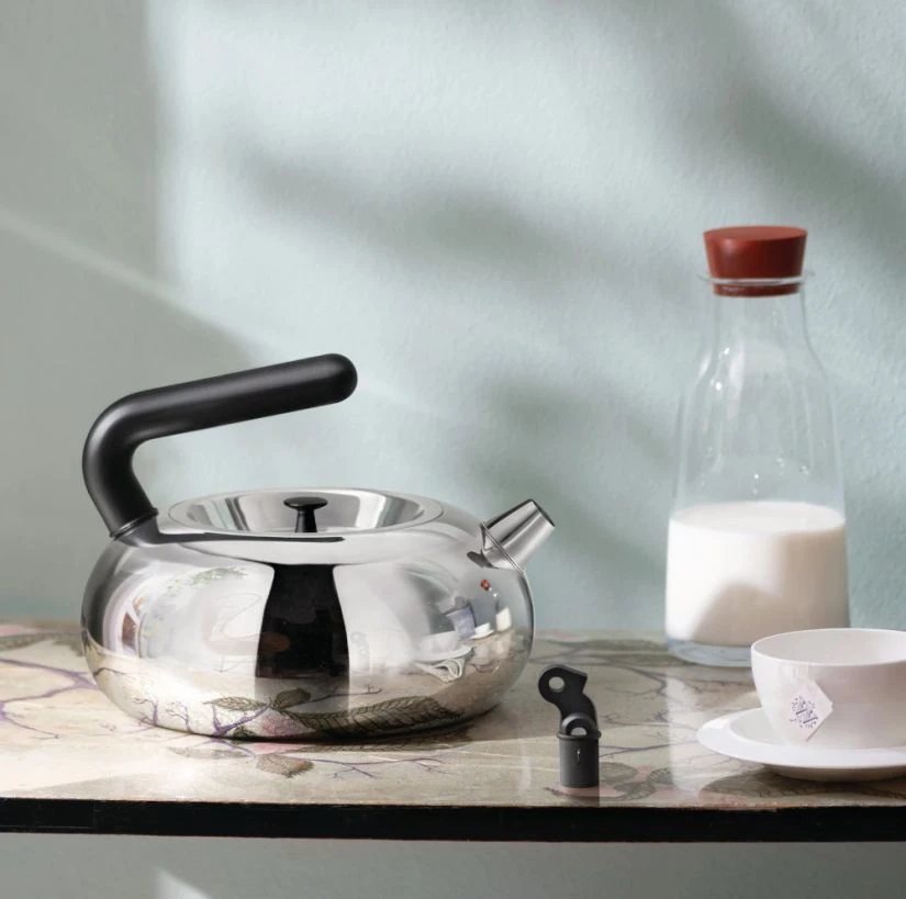 Alessi AC100 Bulbul Water Kettle 2.5 L 4 Alessi AC100 Bulbul Water Kettle 2.5 L - Image 4