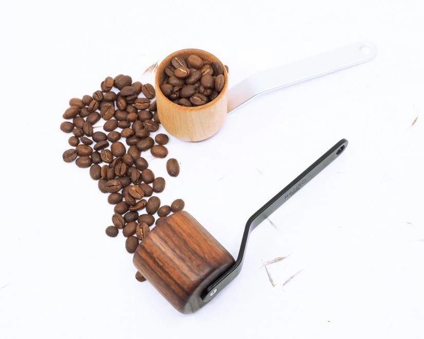 Kanso Coffee Scoop, Maple 2 Kanso Coffee Scoop, Maple - Image 2